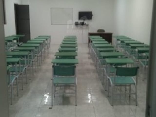 Sala com 30m², à venda, no bairro Alto da Serra em Petrópolis