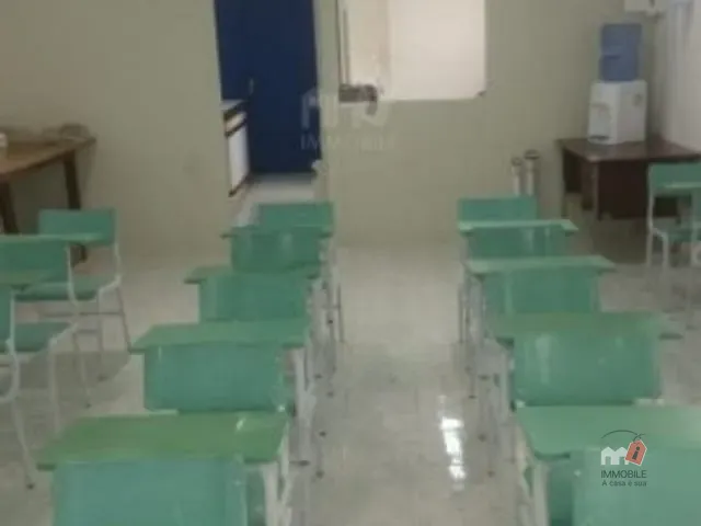 Sala com 30m², à venda, no bairro Alto da Serra em Petrópolis