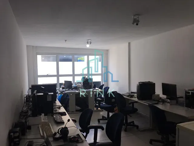 Sala à venda, no bairro Centro em Niterói