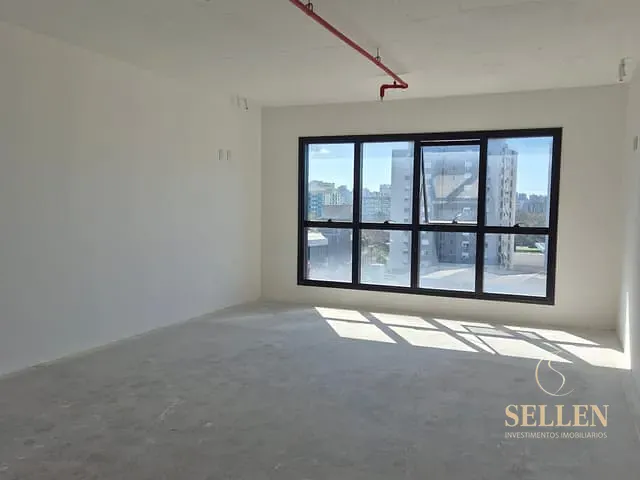 Sala com 81m², à venda, no bairro Menino Deus em Porto Alegre