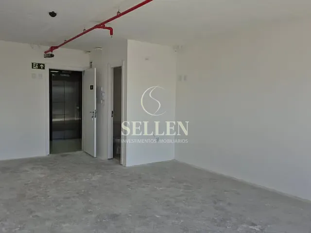 Sala com 81m², à venda, no bairro Menino Deus em Porto Alegre