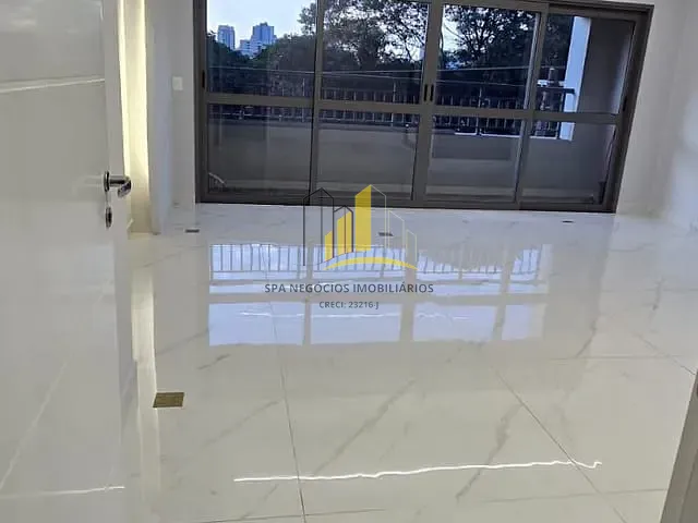 Sala à venda ou para alugar, no bairro Vila Matilde em São Paulo
