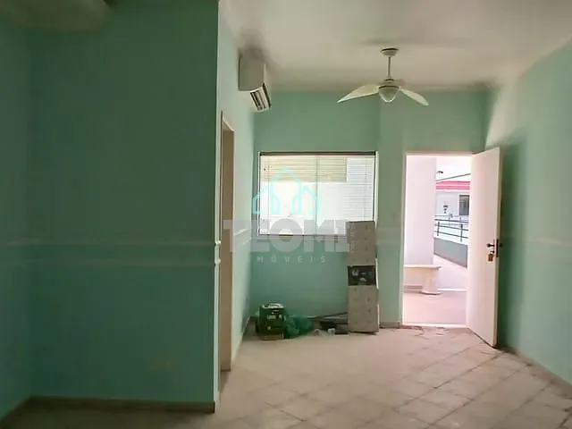 Sala com 31m², para alugar, no bairro Centro em Taubaté