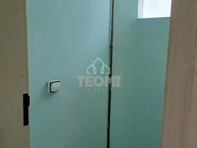 Sala com 31m², para alugar, no bairro Centro em Taubaté
