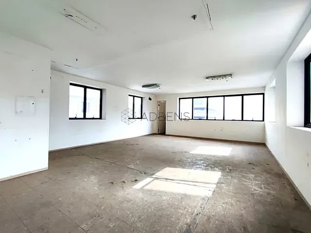 Sala para alugar, no bairro Cerqueira César em São Paulo