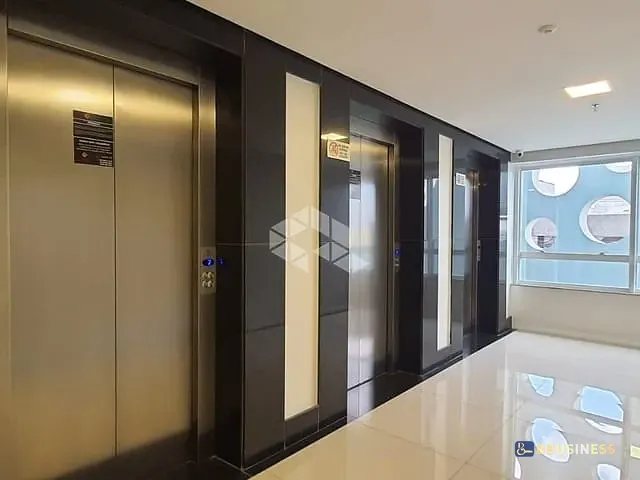Sala à venda, no bairro Sanvitto em Caxias do Sul