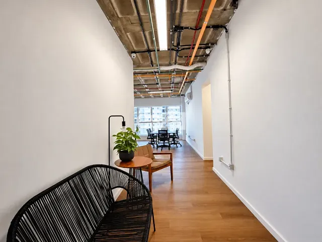 Sala com 68m², à venda, no bairro Gleba Fazenda Palhano em Londrina