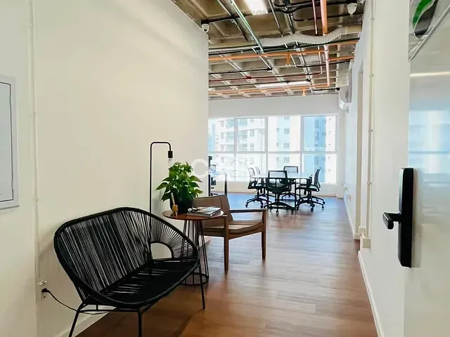 Sala à venda, no bairro Gleba Fazenda Palhano em Londrina