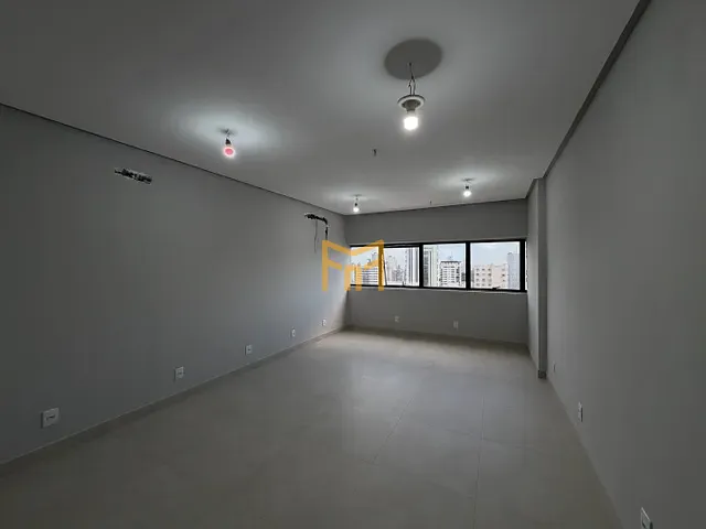 Sala para alugar, no bairro Umarizal em Belém