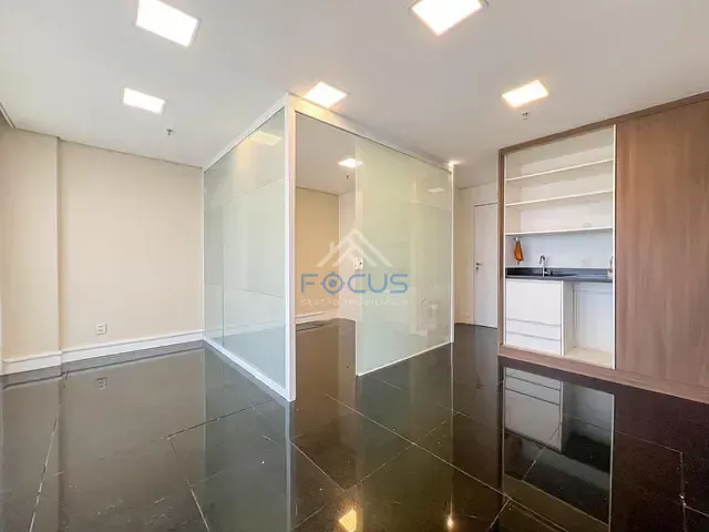 Sala com 95m², à venda, no bairro Anhangabaú em Jundiaí