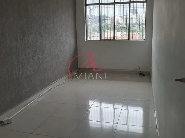 Sala com 32m², para alugar, no bairro Vila Polopoli em São Paulo
