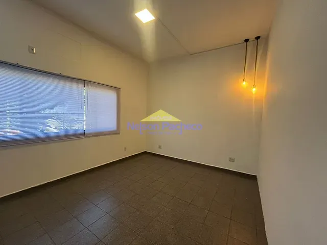 Sala com 177m², para alugar, no bairro Centro em Capivari