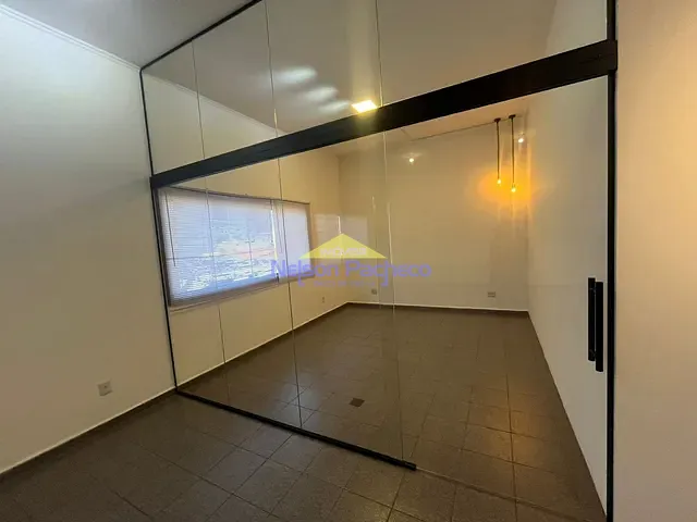 Sala com 177m², para alugar, no bairro Centro em Capivari