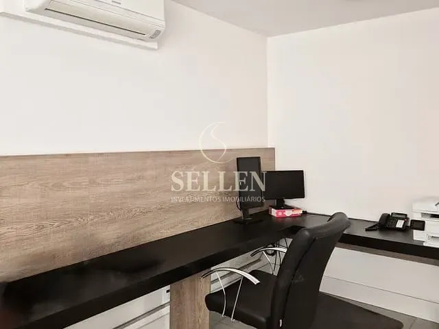 Sala com 254m², à venda, no bairro Menino Deus em Porto Alegre
