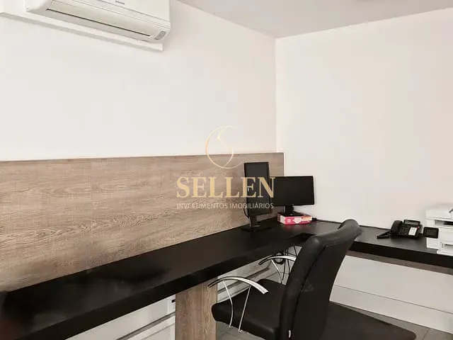 Sala com 254m², à venda, no bairro Menino Deus em Porto Alegre