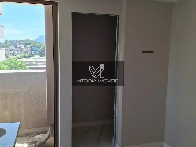 Sala com 45m², à venda, no bairro Mata da Praia em Vitória