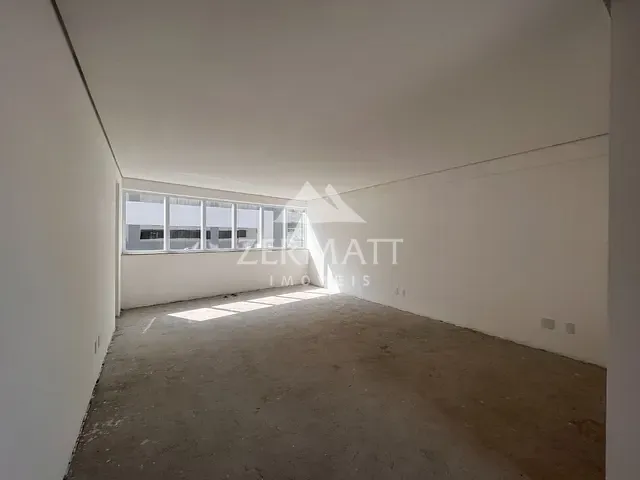 Sala com 343m², à venda, no bairro Centro (Blumenau) em Blumenau