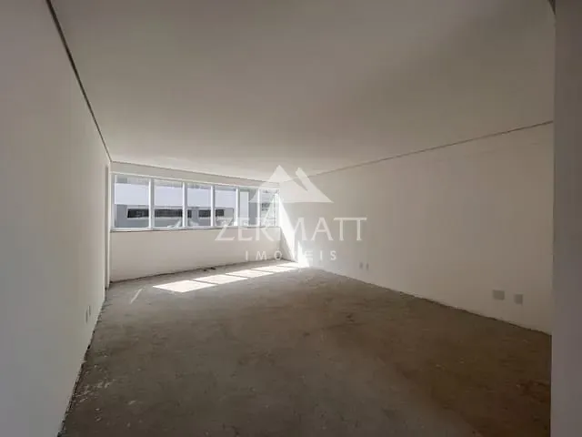 Sala com 343m², à venda, no bairro Centro (Blumenau) em Blumenau