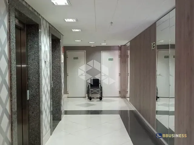 Sala à venda, no bairro Centro em Caxias do Sul