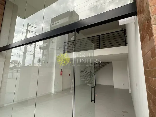 Sala à venda, no bairro Jurerê em Florianópolis