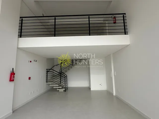 Sala à venda, no bairro Jurerê em Florianópolis