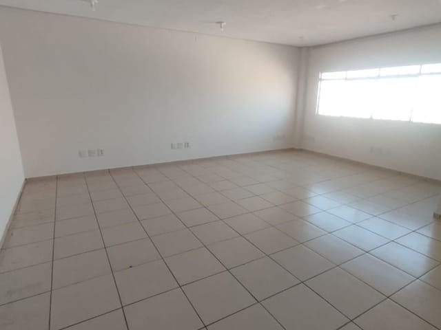 Sala para alugar, no bairro Centro em Cambé