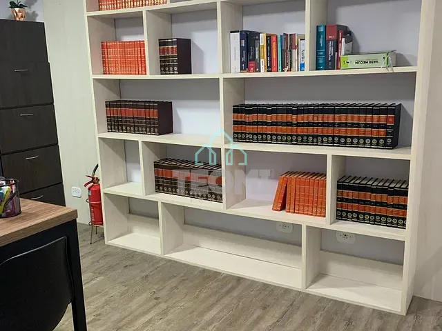 Sala à venda ou para alugar, no bairro Centro em Taubaté