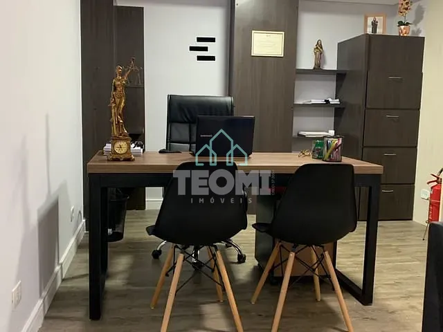 Sala à venda ou para alugar, no bairro Centro em Taubaté
