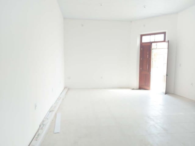 Sala à venda, no bairro Porto em Pelotas