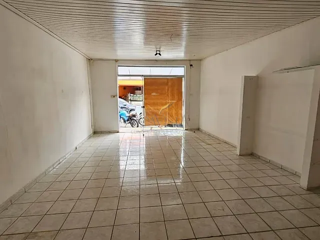 Sala para alugar, no bairro Centro em Piracaia