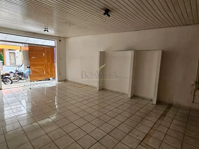 Sala para alugar, no bairro Centro em Piracaia