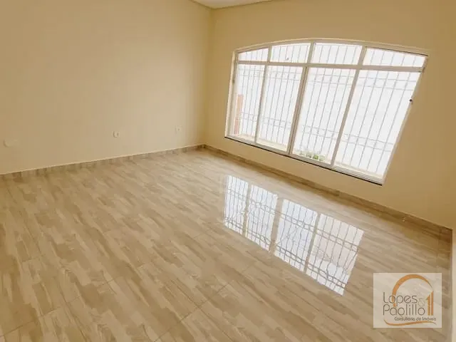 Sala com 520m², para alugar, no bairro Centro em Atibaia