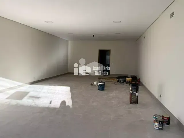 Sala para alugar, no bairro Centro em Rolândia