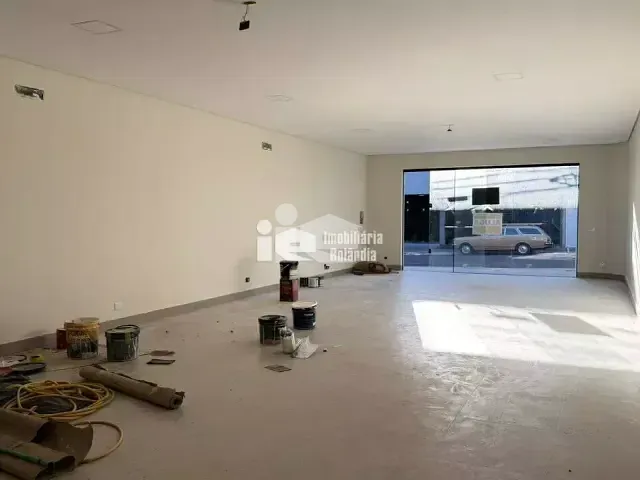 Sala para alugar, no bairro Centro em Rolândia