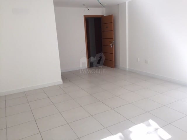 Sala à venda, no bairro Quarteirão Brasileiro em Petrópolis