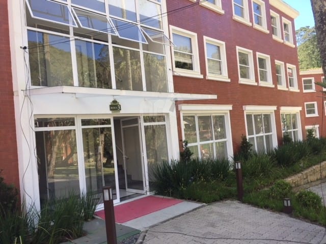 Sala à venda, no bairro Quarteirão Brasileiro em Petrópolis