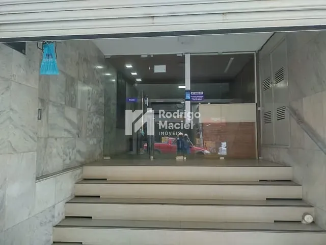 Sala à venda ou para alugar, no bairro Santo Antônio em Recife