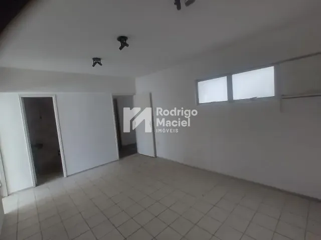 Sala à venda ou para alugar, no bairro Santo Antônio em Recife