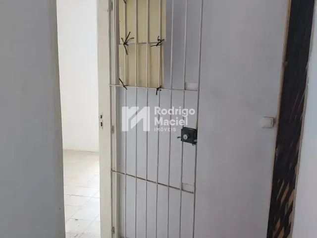 Sala à venda ou para alugar, no bairro Santo Antônio em Recife