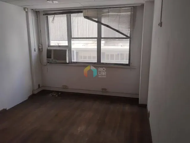 Sala à venda, no bairro Centro em Rio de Janeiro