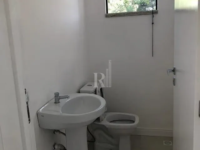 Sala para alugar, no bairro Centro em Tijucas