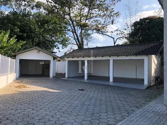 Sala para alugar, no bairro Centro em Tijucas
