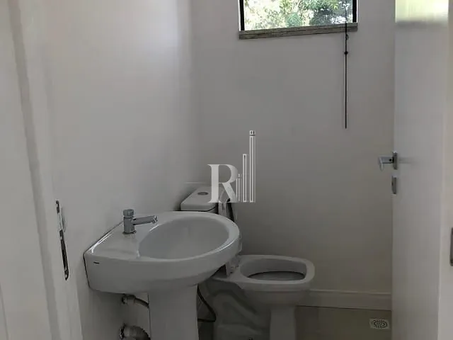 Sala para alugar, no bairro Centro em Tijucas