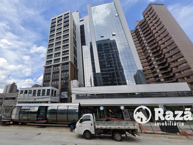 Sala para alugar, no bairro Água Verde em Curitiba