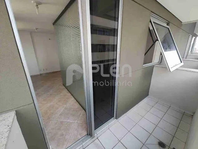 Sala à venda, no bairro Vila Mariana em São Paulo