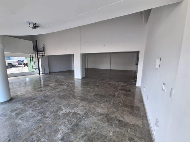 Foto do Sala - Loja para locação na Av. Jk com 230m², mezanino -  Vila Ipiranga, Londrina, PR | Premier Imóveis