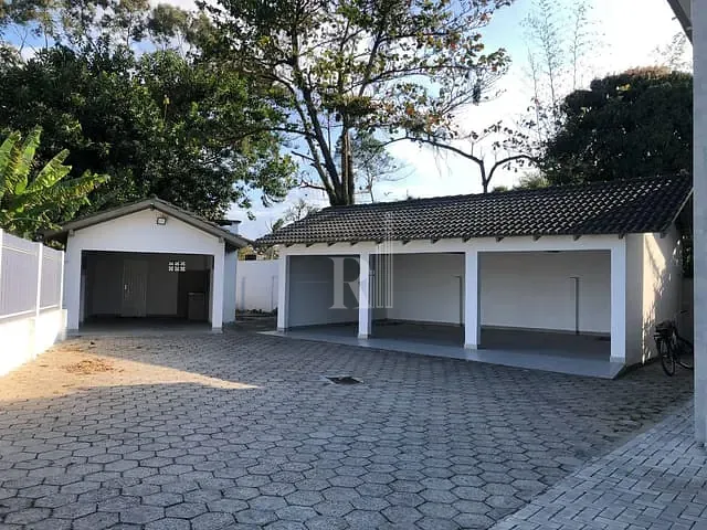 Sala para alugar, no bairro Centro em Tijucas
