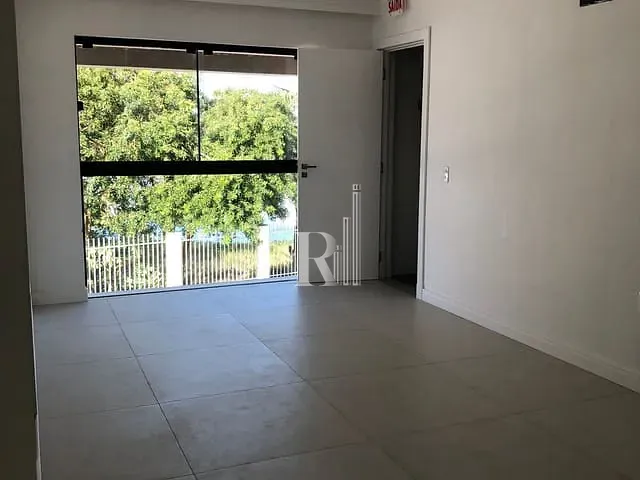 Sala para alugar, no bairro Centro em Tijucas
