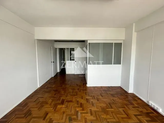 Sala com 65m², para alugar, no bairro Centro (Blumenau) em Blumenau