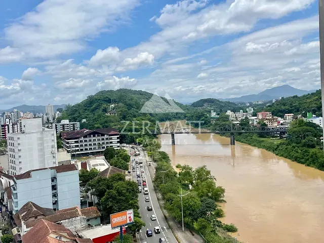 Sala com 65m², para alugar, no bairro Centro (Blumenau) em Blumenau